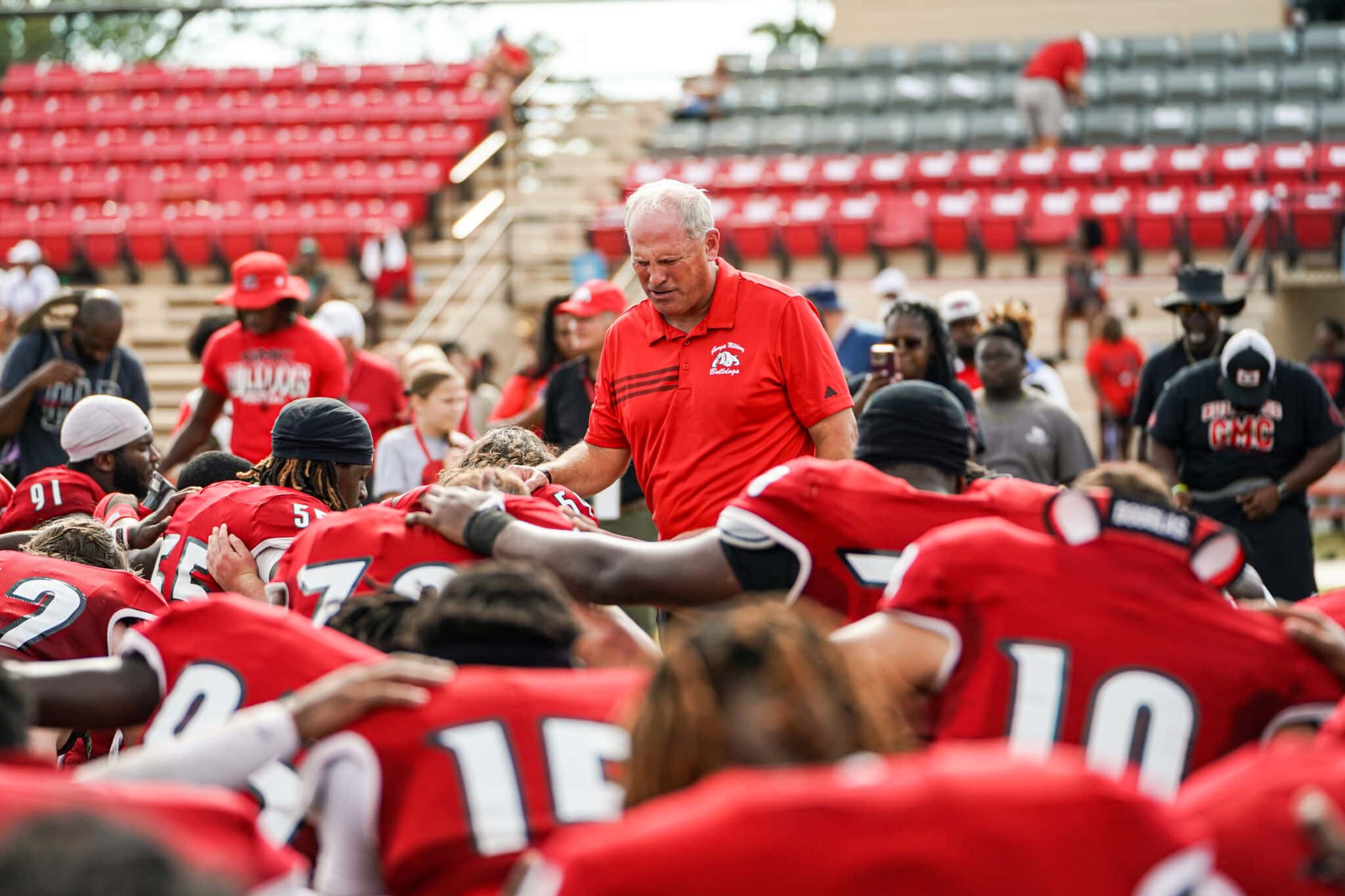 Bulldogs Charge Into NJCAA Football Semi-Finals | GMC